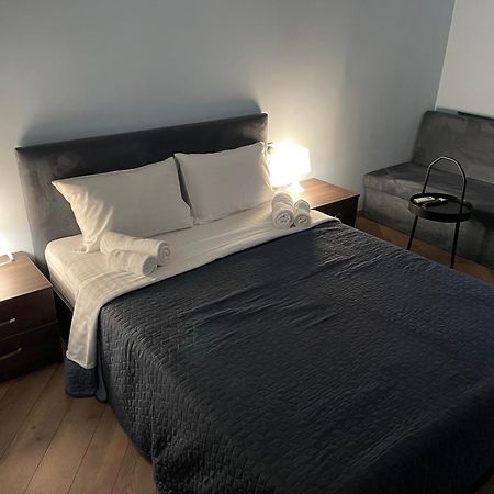 Апартаменты Yerevan Downtown Luxe Экстерьер фото