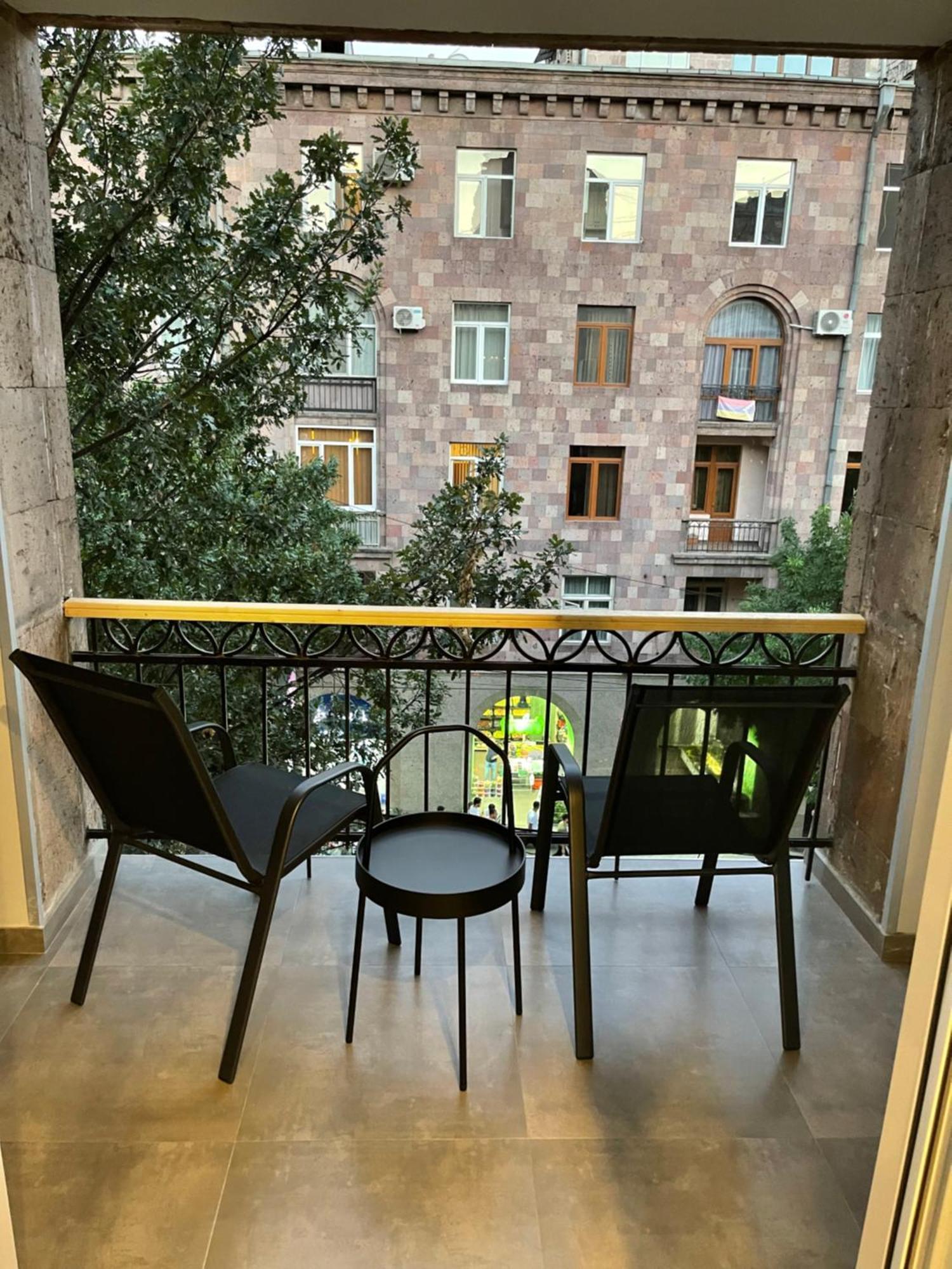 Апартаменты Yerevan Downtown Luxe Экстерьер фото