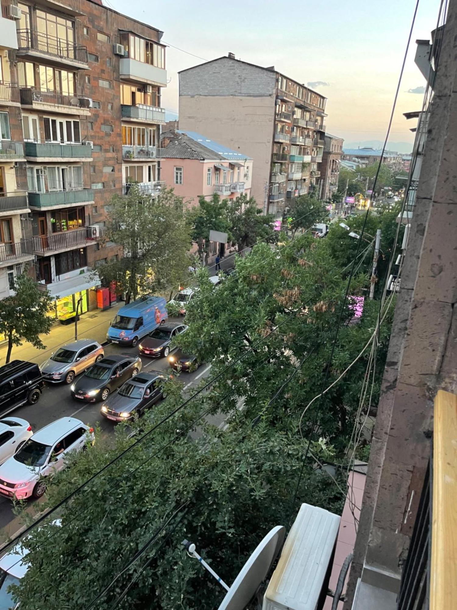 Апартаменты Yerevan Downtown Luxe Экстерьер фото