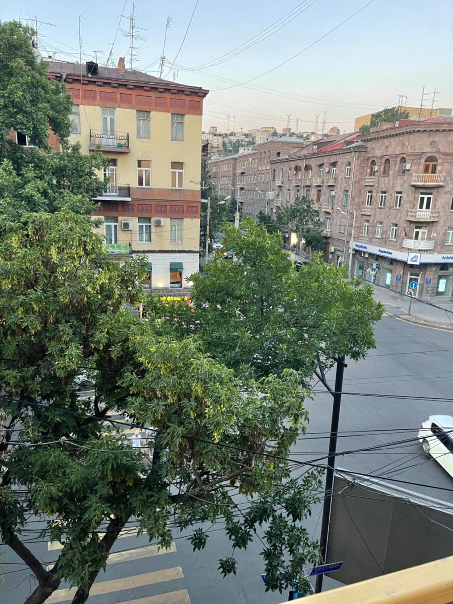 Апартаменты Yerevan Downtown Luxe Экстерьер фото